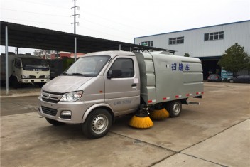长安小型扫路车