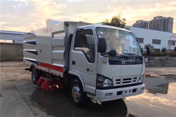 （5方）五十铃扫路车