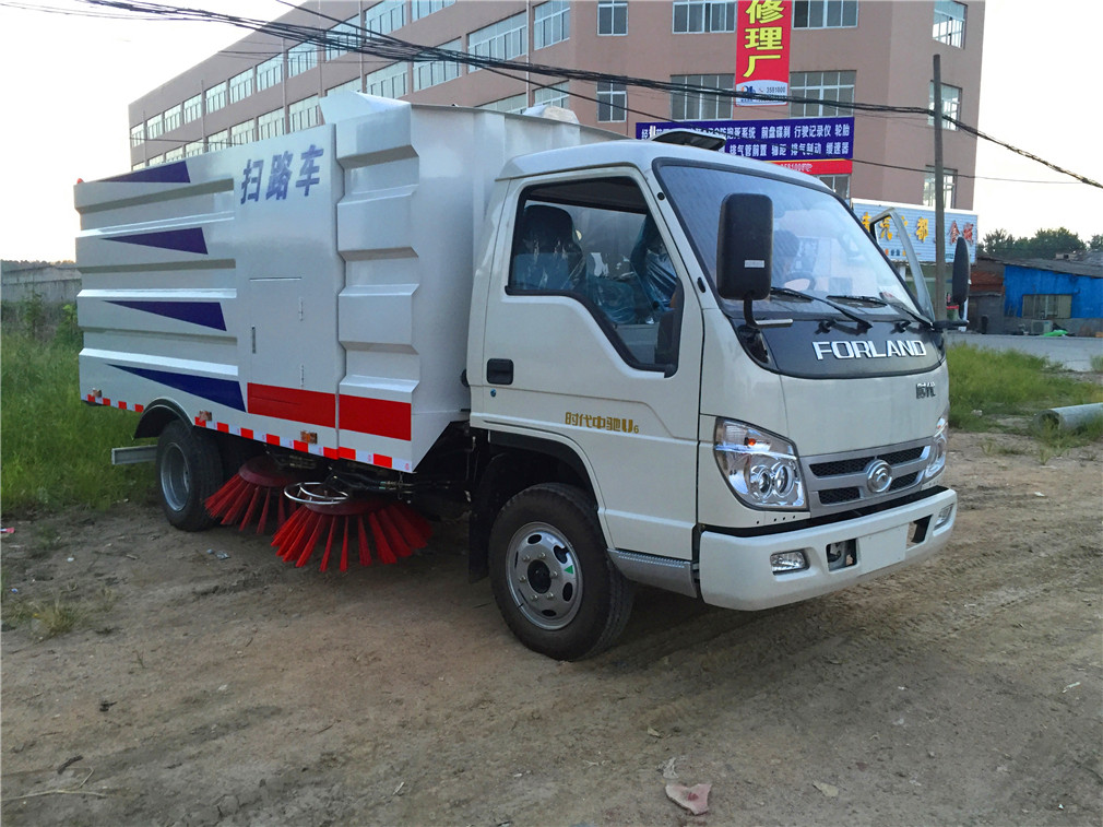 （5方）福田国三扫路车（不上牌照）